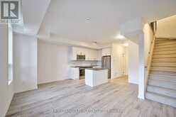 21 - 17 LYTHAM GREEN CIRCLE | Newmarket Ontario | Slide Image Fifteen