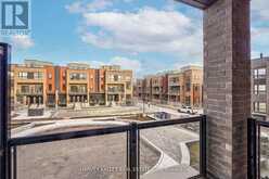 21 - 17 LYTHAM GREEN CIRCLE | Newmarket Ontario | Slide Image Eighteen