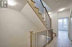 21 - 17 LYTHAM GREEN CIRCLE | Newmarket Ontario | Slide Image Twenty-two