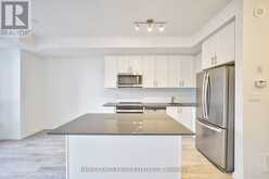 21 - 17 LYTHAM GREEN CIRCLE | Newmarket Ontario | Slide Image Eight