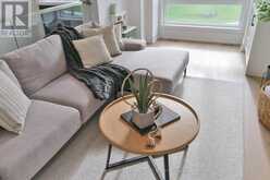 7A EVERETT CRESCENT | Toronto Ontario | Slide Image Seven