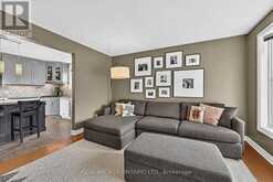 110 MURRAY DRIVE | Aurora Ontario | Slide Image Five