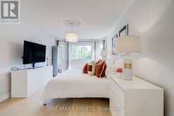 45 NAUGHTON DRIVE | Richmond Hill Ontario | Slide Image Nineteen
