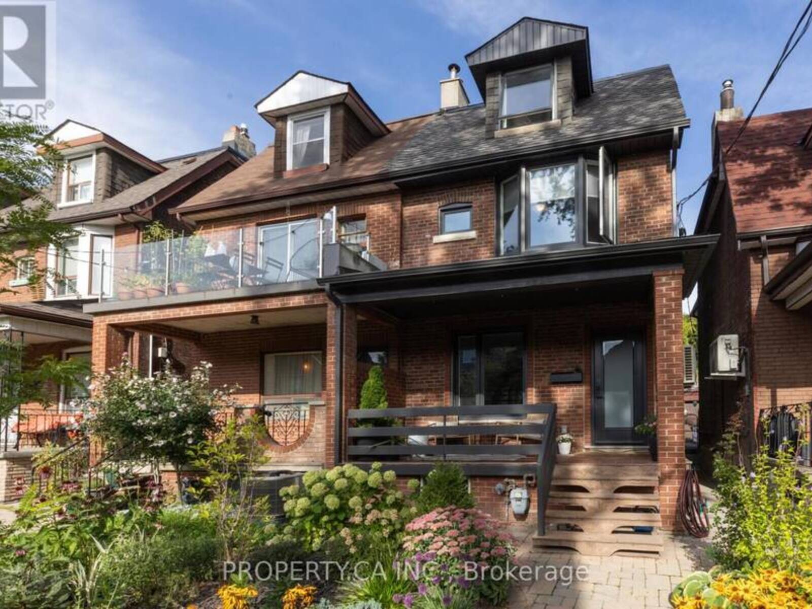 301 GRACE STREET, Toronto, Ontario M6G 3A7