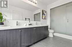 40 DARIOLE DRIVE | Richmond Hill Ontario | Slide Image Fifteen