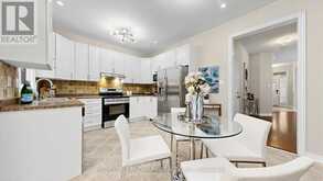 129 BEARE TRAIL | Newmarket Ontario | Slide Image Seventeen