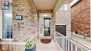 129 BEARE TRAIL | Newmarket Ontario | Slide Image Two