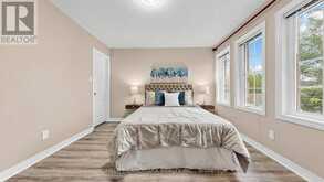 129 BEARE TRAIL | Newmarket Ontario | Slide Image Thirty-one