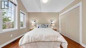 129 BEARE TRAIL | Newmarket Ontario | Slide Image Thirty-seven