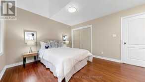 129 BEARE TRAIL | Newmarket Ontario | Slide Image Thirty-eight