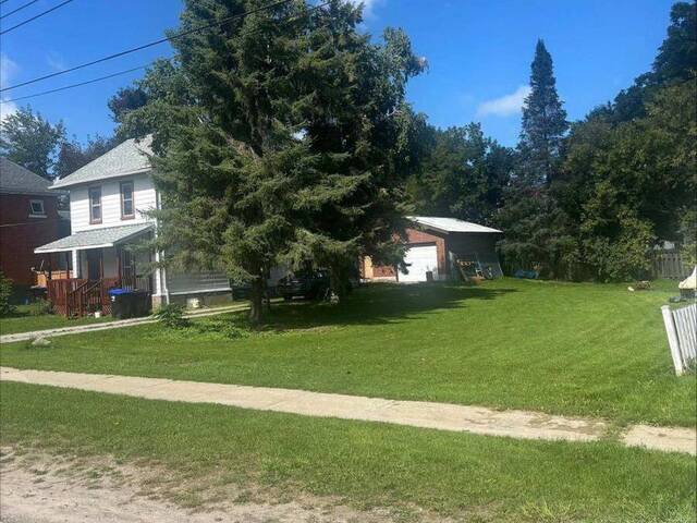 242 BARNETT AVENUE Midland Ontario, L4R 1N1 - 4 Bedrooms Home For Sale