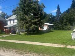 242 BARNETT AVENUE Midland Ontario, L4R 1N1