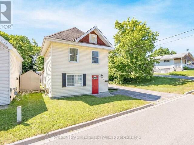 277 GLOUCESTER STREET Midland Ontario, L4R 1H6 - 3 Bedrooms Home For Sale
