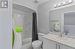 28 CANARY GRASS BOULEVARD | Hamilton Ontario | Slide Image Thirty-two