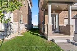 28 CANARY GRASS BOULEVARD | Hamilton Ontario | Slide Image Forty-one