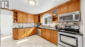 210 SHAUGHNESSY BOULEVARD | Toronto Ontario | Slide Image Three