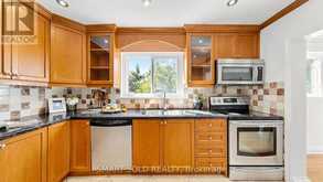 210 SHAUGHNESSY BOULEVARD | Toronto Ontario | Slide Image Eight