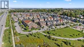 746 YARFIELD CRESCENT | Newmarket Ontario | Slide Image Sixteen
