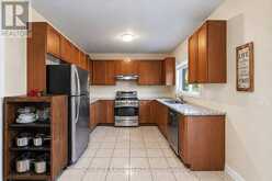 746 YARFIELD CRESCENT | Newmarket Ontario | Slide Image Seven