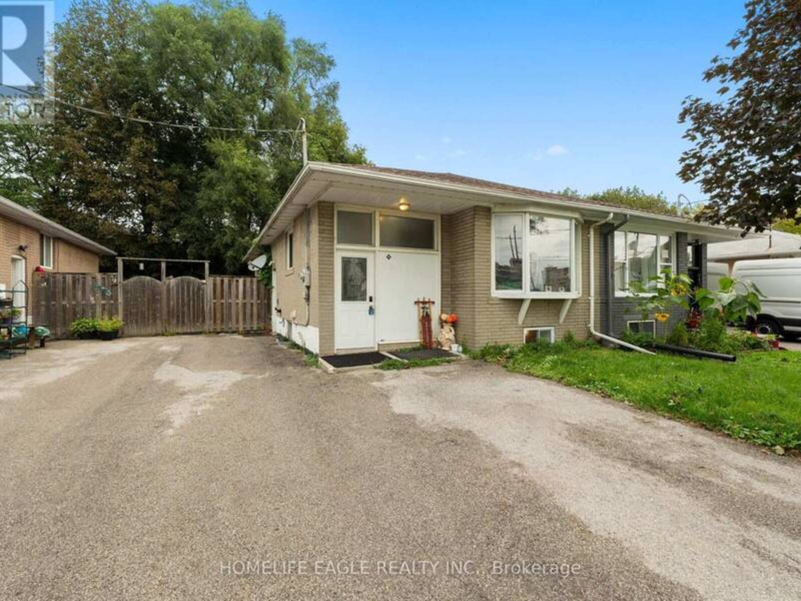169 PENN AVENUE, Newmarket, Ontario L3Y 2S3