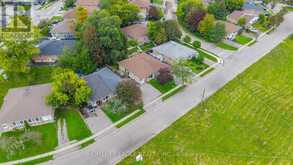 169 PENN AVENUE | Newmarket Ontario | Slide Image Sixteen
