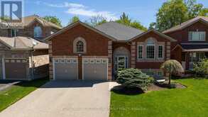 61 MACLAREN AVENUE | Barrie Ontario | Slide Image One
