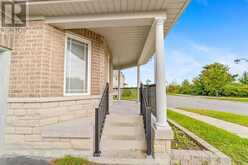 16 SNOWLING DRIVE | Ajax Ontario | Slide Image Four