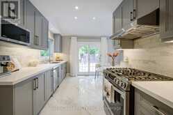 83 HOUSEMAN CRESCENT | Richmond Hill Ontario | Slide Image Twelve