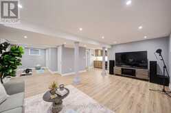 83 HOUSEMAN CRESCENT | Richmond Hill Ontario | Slide Image Thirty-one