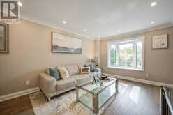 83 HOUSEMAN CRESCENT | Richmond Hill Ontario | Slide Image Five