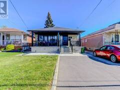 37 BENTWORTH AVENUE Toronto Ontario, M6A 1P1