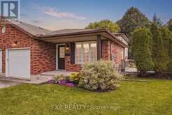 B - 541 OLD ABBEY COURT | Waterloo Ontario | Slide Image Two