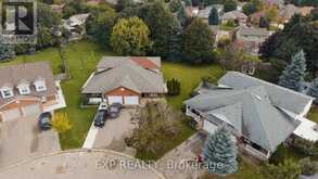 B - 541 OLD ABBEY COURT | Waterloo Ontario | Slide Image Thirty-two