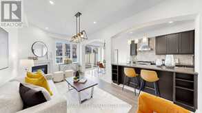 2878 ELGIN MILLS ROAD E | Markham Ontario | Slide Image Twelve