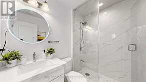 2878 ELGIN MILLS ROAD E | Markham Ontario | Slide Image Thirty-five
