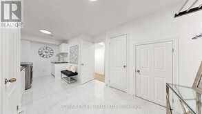 2878 ELGIN MILLS ROAD E | Markham Ontario | Slide Image Thirty-eight