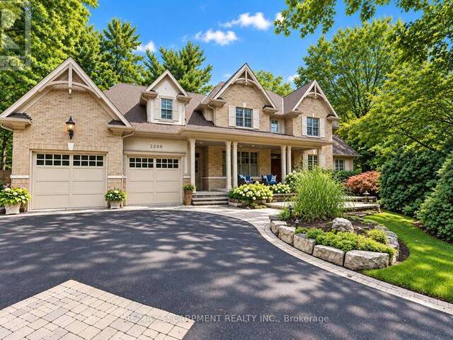 2209 PINENEEDLE ROW Mississauga Ontario, L5C 1V4 - 6 Bedrooms Home For Sale