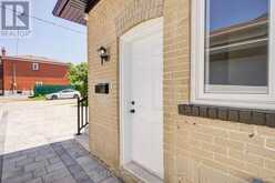 64 LAUREL AVENUE | Toronto Ontario | Slide Image Nine