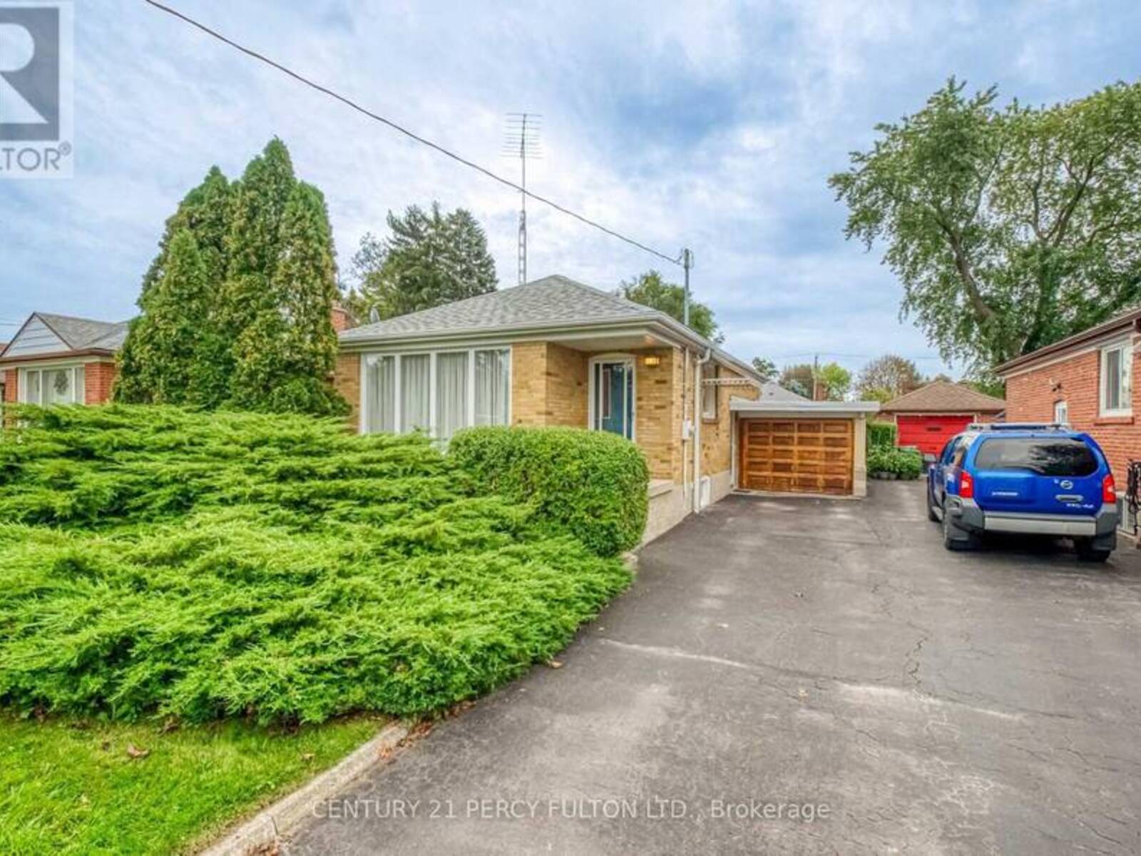 13 GRAYLEE AVENUE, Toronto, Ontario M1J 1M5