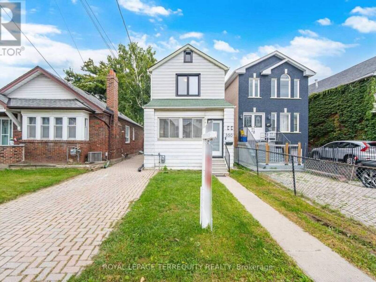 350 LUMSDEN AVENUE, Toronto, Ontario M4C 2L3