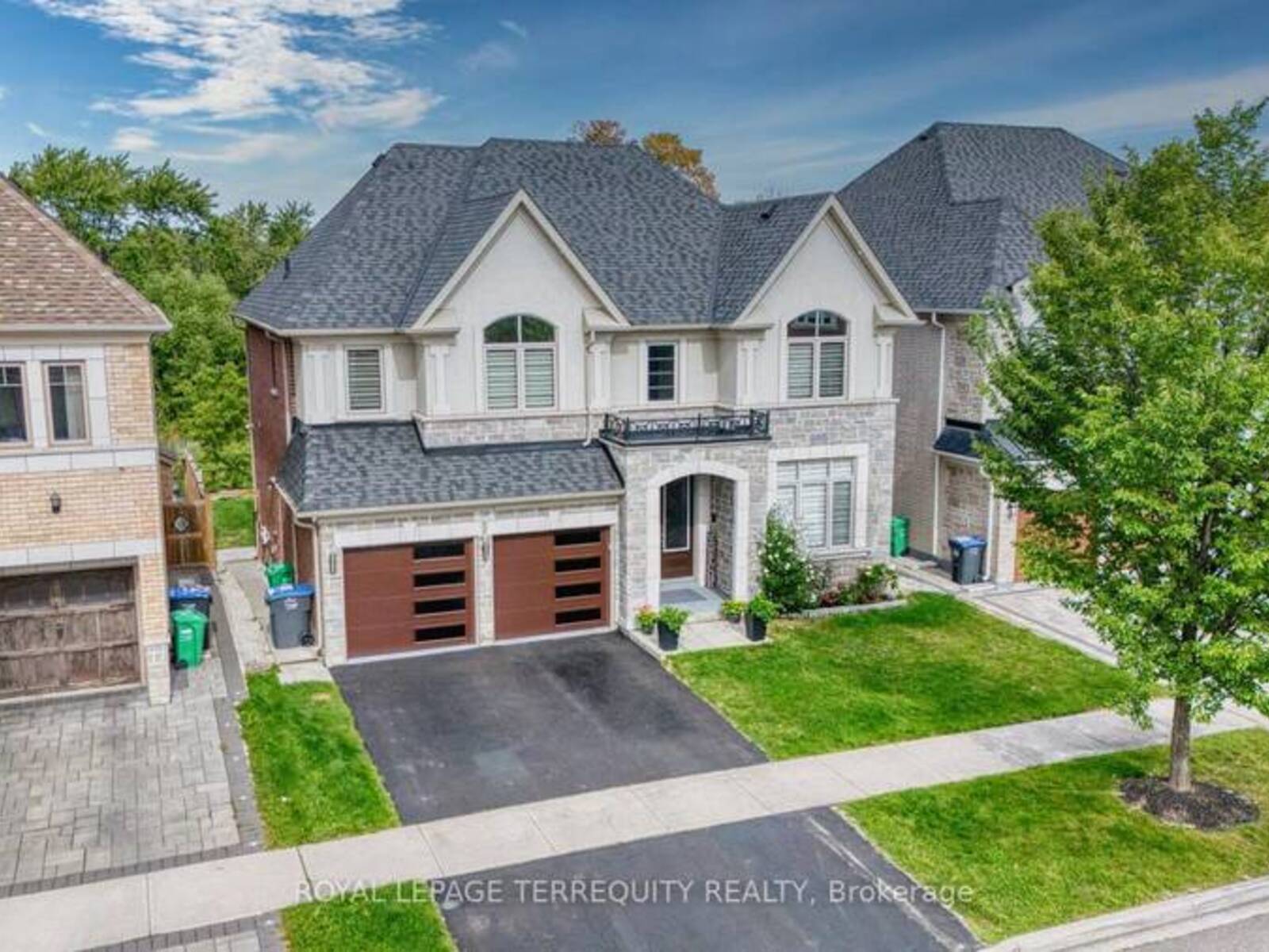 38 RHAPSODY CRESCENT, Brampton, Ontario L6P 4E8