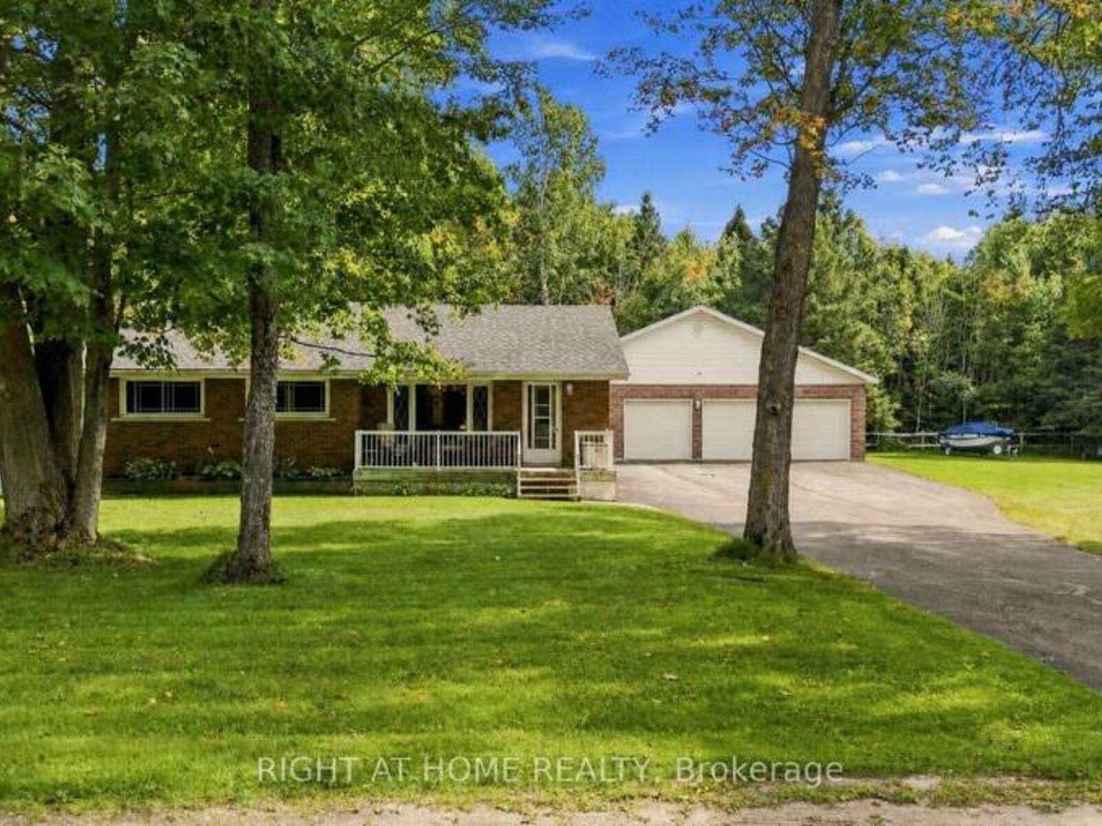 1013 TAY POINT ROAD, Penetanguishene, Ontario L9M 2C6