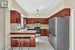 23 PRINCE OF WALES DRIVE | Barrie Ontario | Slide Image Seven