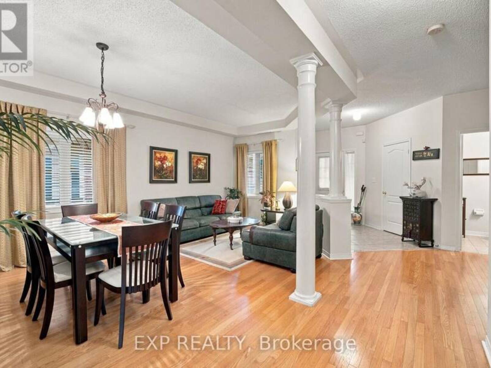 42 KAITLIN DRIVE, Richmond Hill, Ontario L4E 3W7