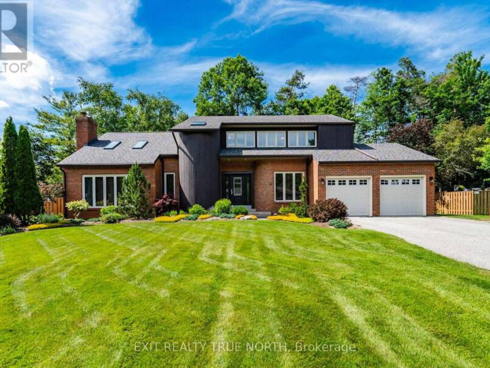 14 ROSEWOOD AVENUE, Midhurst, Ontario L9X 0P5