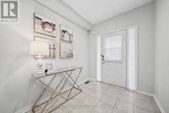 75 RIDEAU DRIVE | Richmond Hill Ontario | Slide Image Four