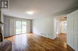 30 GARNISH GREEN | Markham Ontario | Slide Image Ten
