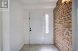 30 GARNISH GREEN | Markham Ontario | Slide Image Four