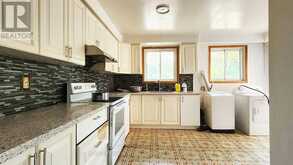 2 ARKONA DRIVE | Toronto Ontario | Slide Image Seven