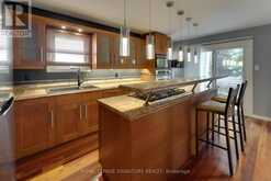 35 CARR DRIVE | Barrie Ontario | Slide Image Eleven